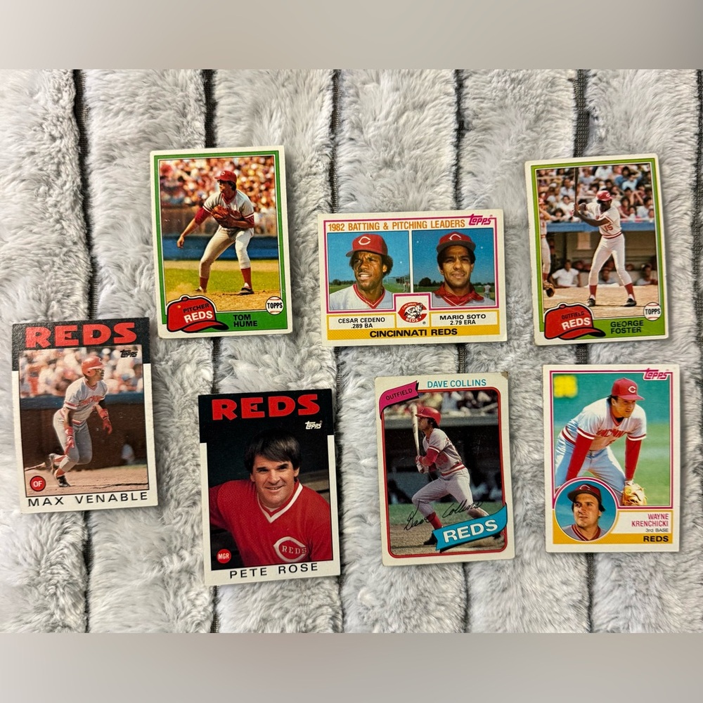 Topps Cincinnati Reds Baseball Card Collection - Red and White - Picture 1 of 1